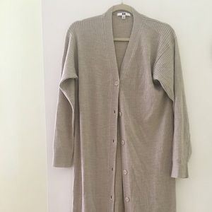 Uniqlo Cardigan Small size (115cm)